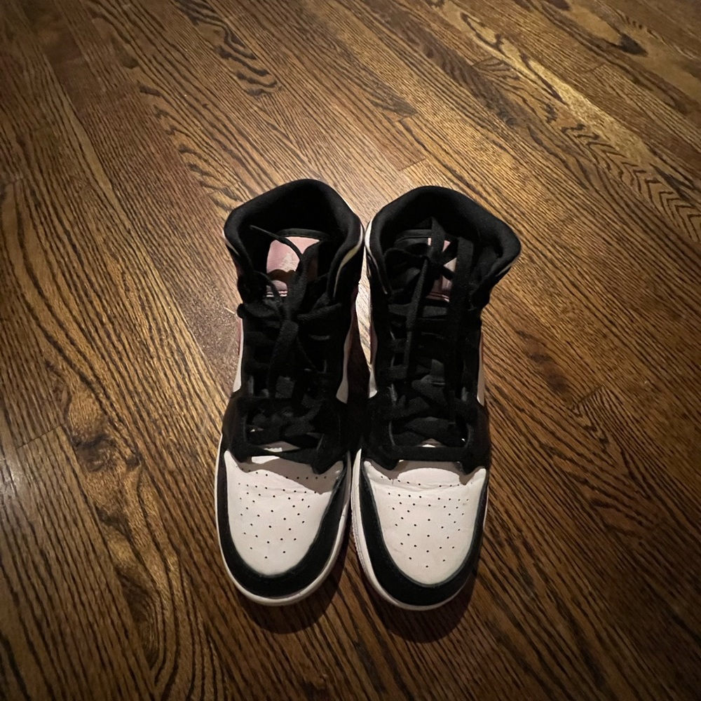 Nike Air Jordan Size 7Y (M7/W8.5)